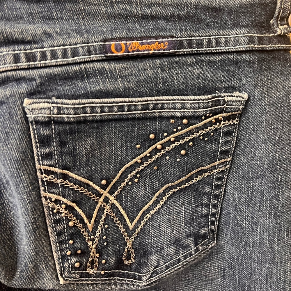Wrangler Q-Baby Ultimate Riding Jeans Women’s Size 9/10 x 34 Long Embellished - Picture 3 of 9